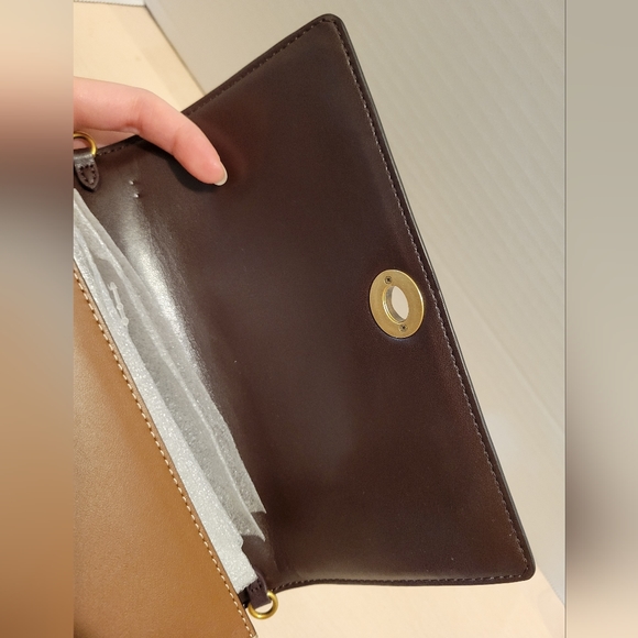 ❌️❌️SOLD❌️❌️ Coach Riley Tea Rose Clutch - Picture 7 of 11